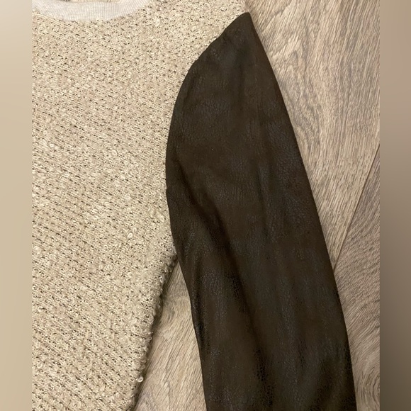 Long Sleeve Top - Picture 2 of 4